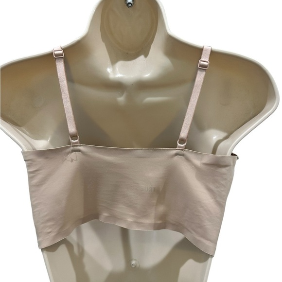 TRUE & CO. True Body Lift Triangle Adjustable Strap Bra- no padding - Picture 7 of 7